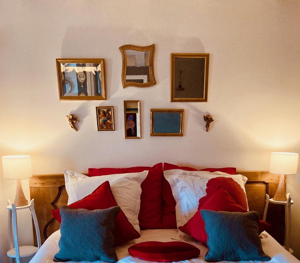 Chambre Les Anges proche Mont Saint-Michel, Maison d'hôtes l'Angevinière Esterno foto